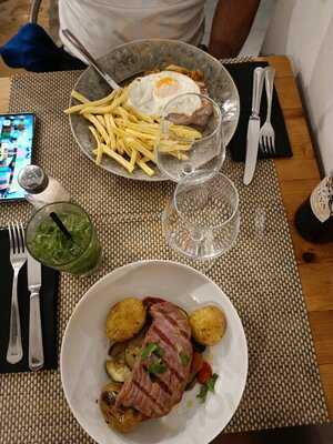 Manjerico Alegre Restaurante & Wine Shop