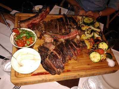 Flow Restaurant & Bar