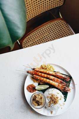 Pearl Oyster And Wine Bar