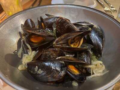 Ribeira D'ilhas Surf Restaurant & Bar