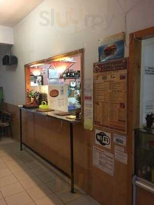 Estoi Kebab & Curry House