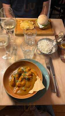 Casa Aberta Open Bar & Food House