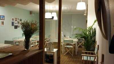 Quebra Onda Surf Cafe