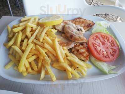 Pinoquio Breakfast Bar