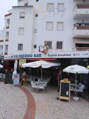 Pinoquio Breakfast Bar