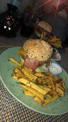 Backson's Fine Burgers And Mussels