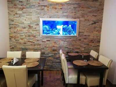 Mount Everest Restaurant And Bar Faro