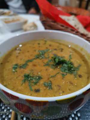 Mount Everest Restaurant And Bar Faro