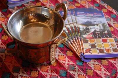 Everest Curry House Cascais