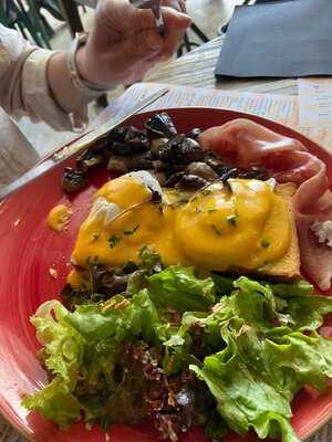 Loft - Brunch & Cocktails