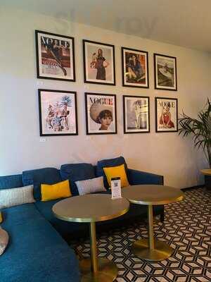 Vogue Café