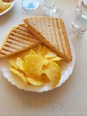 Pinoquio Breakfast Bar