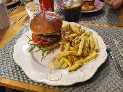 Lorde - Hamburgueres E Saladas