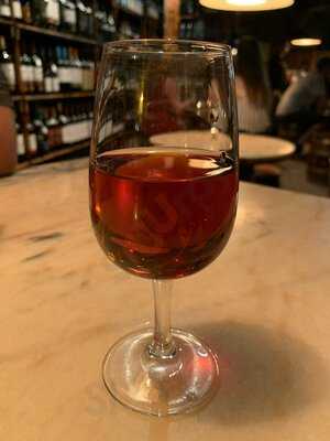 Tábuas Porto Wine Tavern