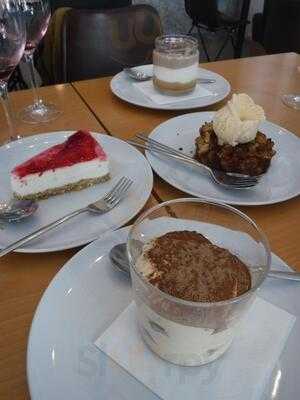 Zaza Sandwiches And Bar