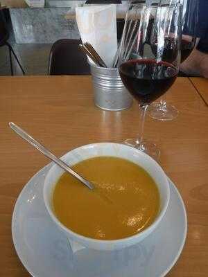 Zaza Sandwiches And Bar