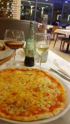 Madureira's Campo Alegre