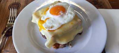 Restaurante Capa Negra Ii