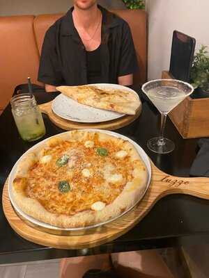 Pizzaria Luzzo - Baixa Do Porto