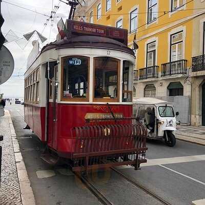 Hennessy's Irish Pub