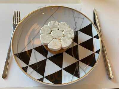 Monumental Cafe 1923