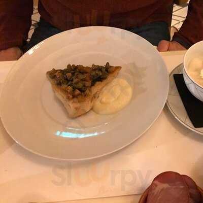 Monumental Cafe 1923