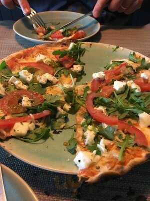 Pizza Bx - Eat & Drinks