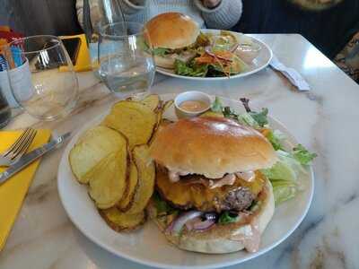 Bb&l Burger Beef & Lobster