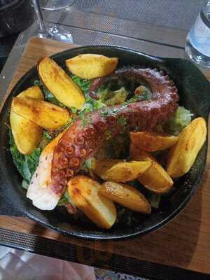 Loios 80 - Food, Drinks & Music