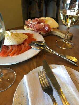 Casa Da Praia Tapas Bar & Wine Bar