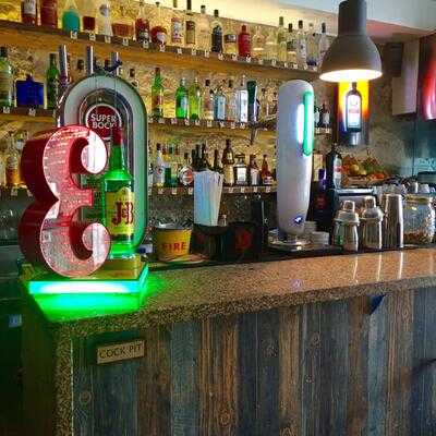 Bar Food Drinks Music Sports