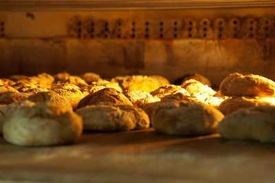 Rainha Do Pão Quente