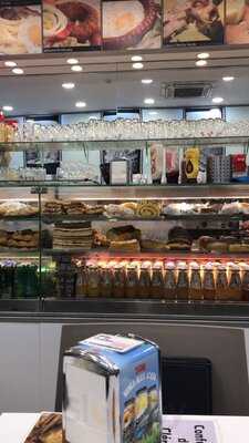 Confeitaria Dos Clérigos