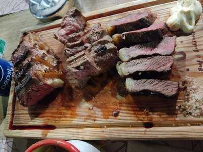 C.o.w Beef & Cocktails