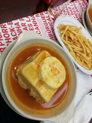 Tropical Burguer D. Manuel Ii