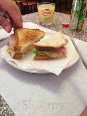 Cafe Snack Bar Garcon