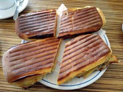 Pao Quente San Joao Lda