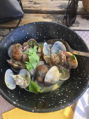 Dovrum Winebar Kitchen