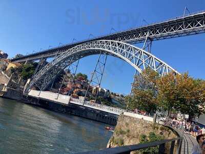 Dovrum Winebar Kitchen