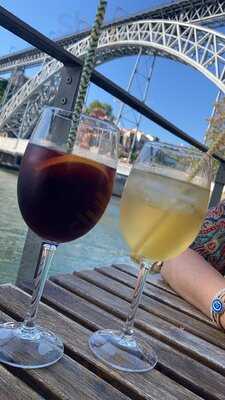 Dovrum Winebar Kitchen