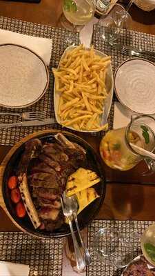 Avenida Café & Restaurante