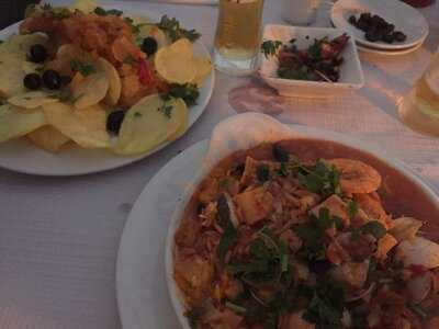 Uma Velha Tinha Um Gato