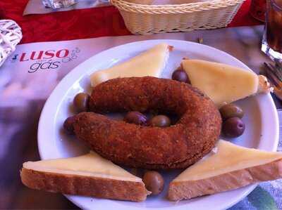 Uma Velha Tinha Um Gato