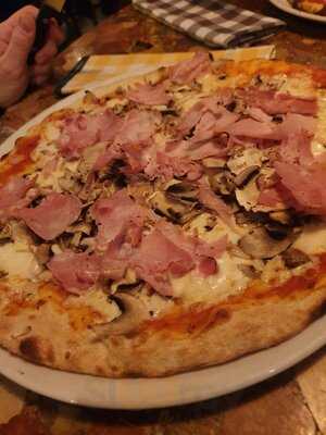 Pizzeria Zero Zero Time Out Market