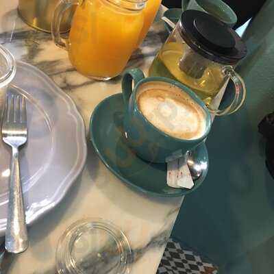 Há Café No Alfarrabista