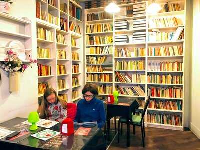 Há Café No Alfarrabista