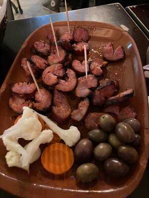 Tasca Dos Canarios Amarelos