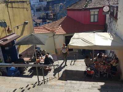 A Tasquinha Dos Guindais