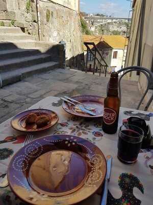 A Tasquinha Dos Guindais