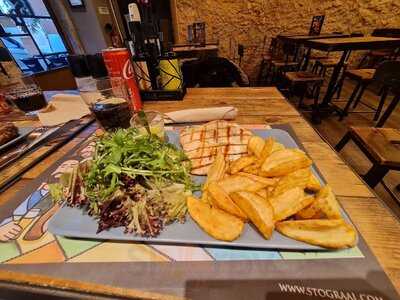 Santo Graal Burger & Grill